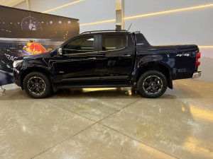 S10 2.8 12V HIGH COUNTRY CABINE DUPLA 4X4 TURBO DIESEL AUTOMÁTICO