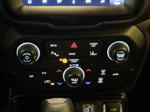 JEEP Renegade 1.3 16V 4P FLEX T270 LONGITUDE TURBO AUTOMÁTICO