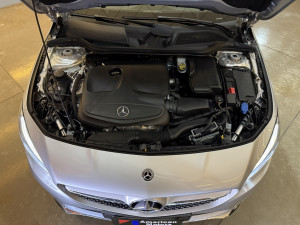 MERCEDES-BENZ CLA 180 1.6 16V 4P CGI TURBO 7G-TRONIC DCT AUTOMÁTICO