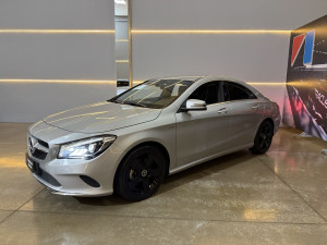 MERCEDES-BENZ CLA 180 1.6 16V 4P CGI TURBO 7G-TRONIC DCT AUTOMÁTICO