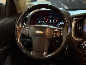 S10 2.8 12V HIGH COUNTRY CABINE DUPLA 4X4 TURBO DIESEL AUTOMÁTICO