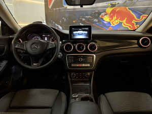 MERCEDES-BENZ CLA 180 1.6 16V 4P CGI TURBO 7G-TRONIC DCT AUTOMÁTICO