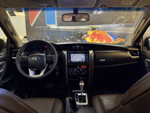 TOYOTA Hilux SW4 2.7 16V 4P FLEX SR 7 LUGARES AUTOMÁTICO