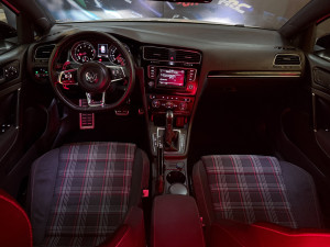 VOLKSWAGEN Golf 2.0 GTI TURBO AUTOMÁTICO