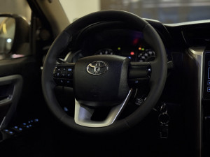 TOYOTA Hilux SW4 2.7 16V 4P FLEX SR 7 LUGARES AUTOMÁTICO