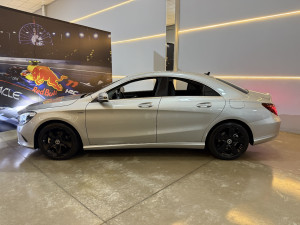 MERCEDES-BENZ CLA 180 1.6 16V 4P CGI TURBO 7G-TRONIC DCT AUTOMÁTICO