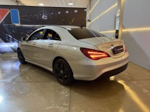 MERCEDES-BENZ CLA 180 1.6 16V 4P CGI TURBO 7G-TRONIC DCT AUTOMÁTICO