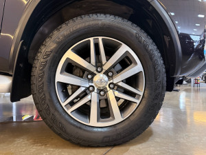 TOYOTA Hilux SW4 2.8 4P SRX 4X4 TURBO DIESEL AUTOMÁTICO