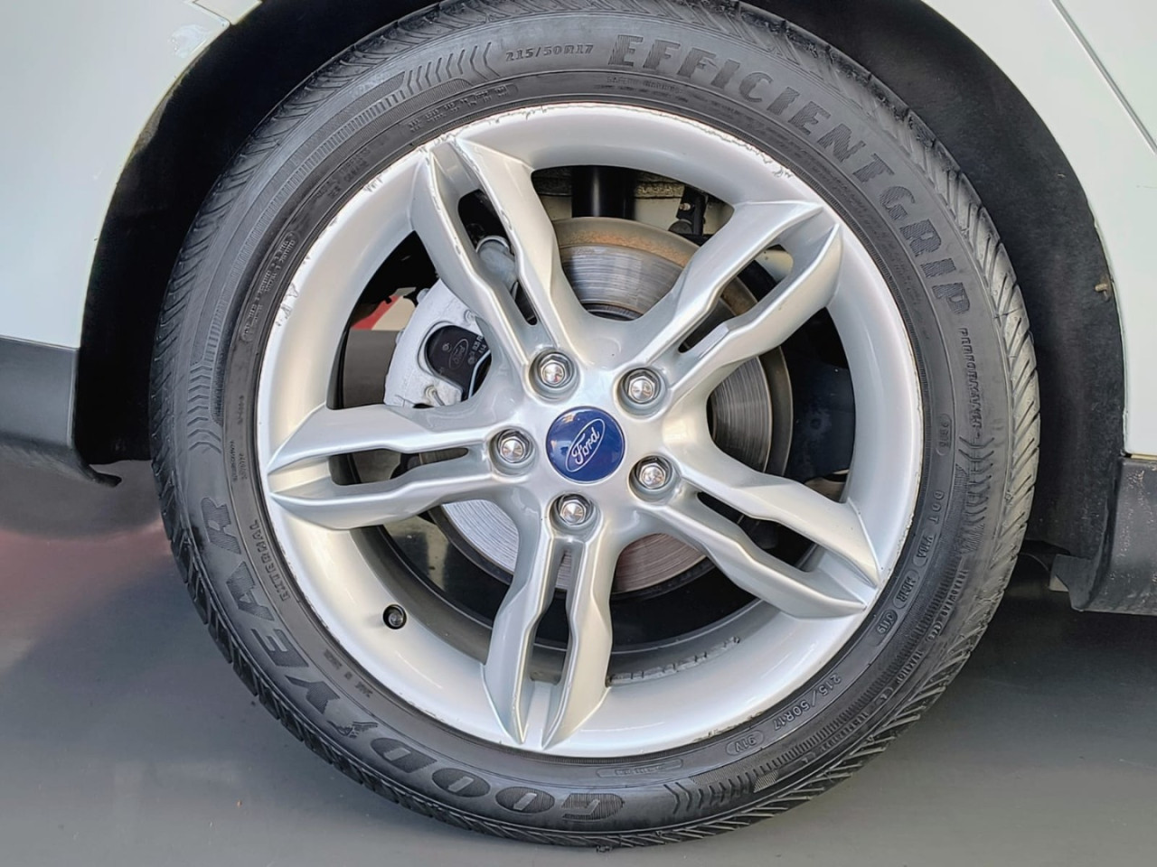 Focus Sedan 2.0 16V 4P FLEX SE POWERSHIFT AUTOMÁTICO