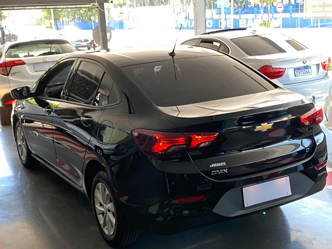Onix Sedan 1.0 4P FLEX LT