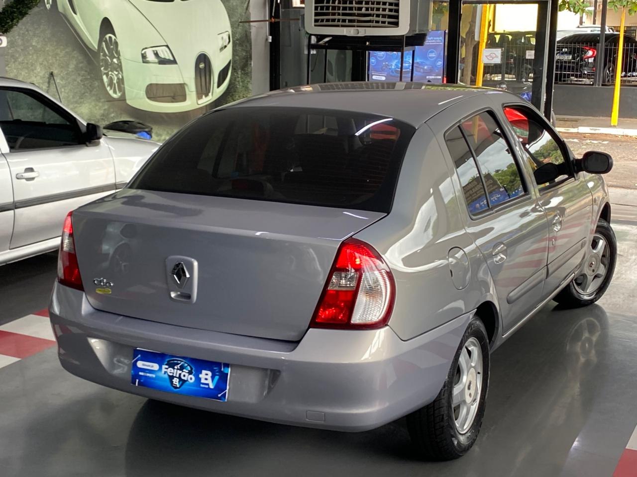 Clio Sedan 1.6 16V 4P HI FLEX PRIVILEGE