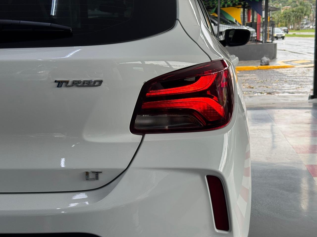 Onix Hatch 1.0 4P FLEX LT TURBO