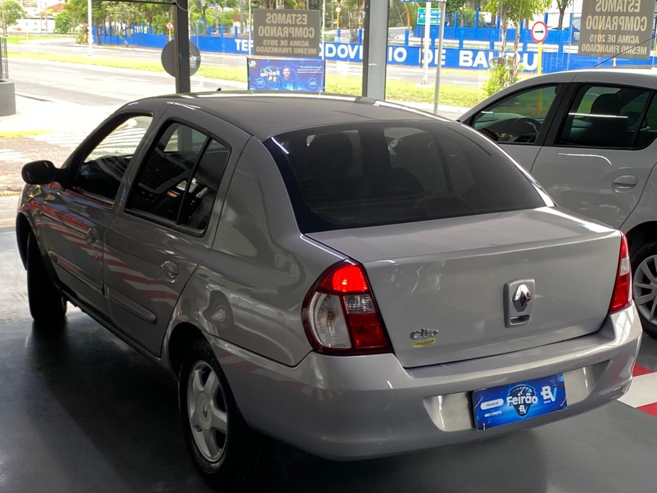 Clio Sedan 1.6 16V 4P HI FLEX PRIVILEGE