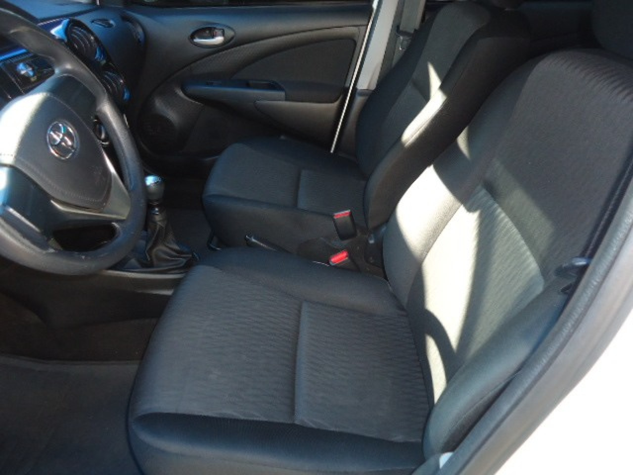 Etios Hatch 1.3 16V 4P FLEX X
