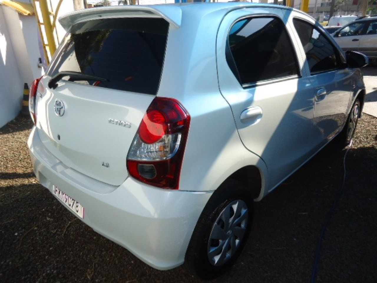Etios Hatch 1.3 16V 4P FLEX X