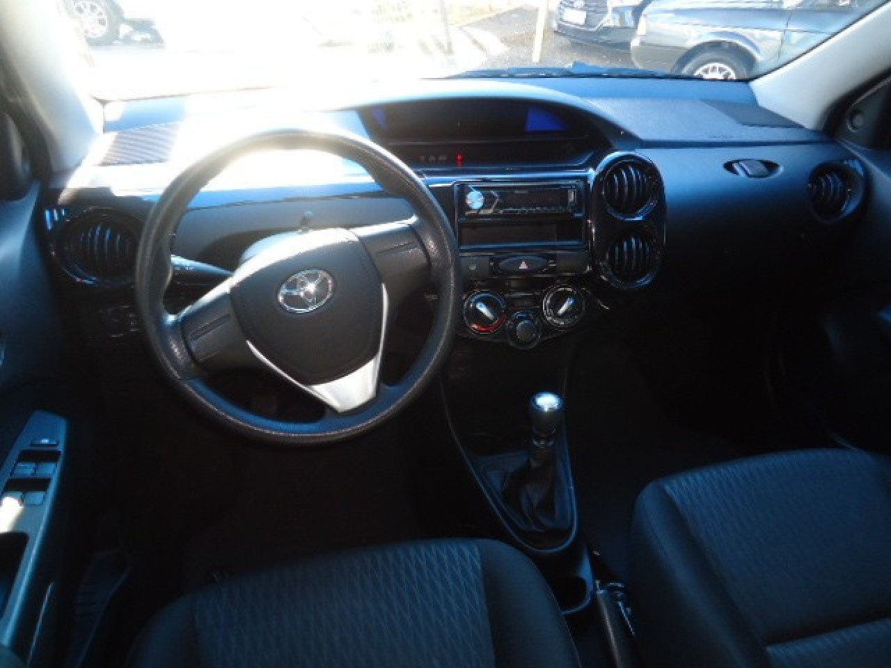 Etios Hatch 1.3 16V 4P FLEX X
