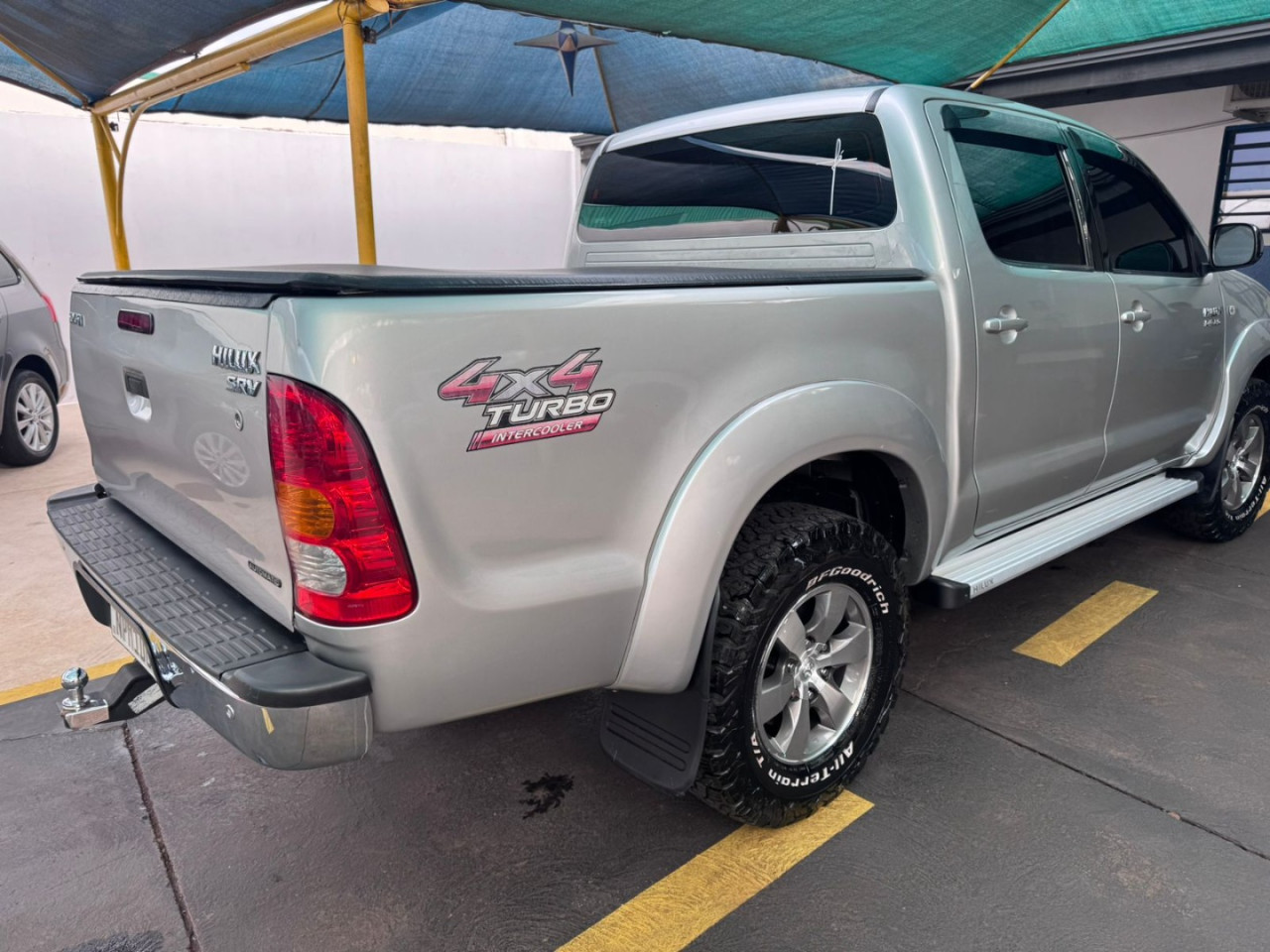 TOYOTA Hilux Caminhonete 3.0 4P 4X4 SRV TURBO DIESEL CABINE DUPLA AUTOMÁTICO
