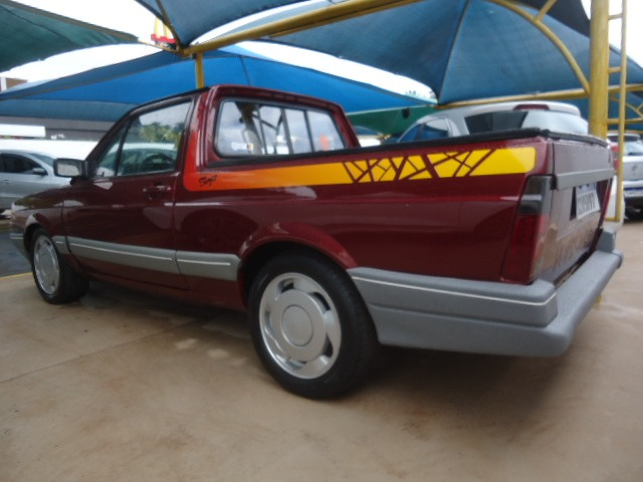 VOLKSWAGEN Saveiro 1.8 GL