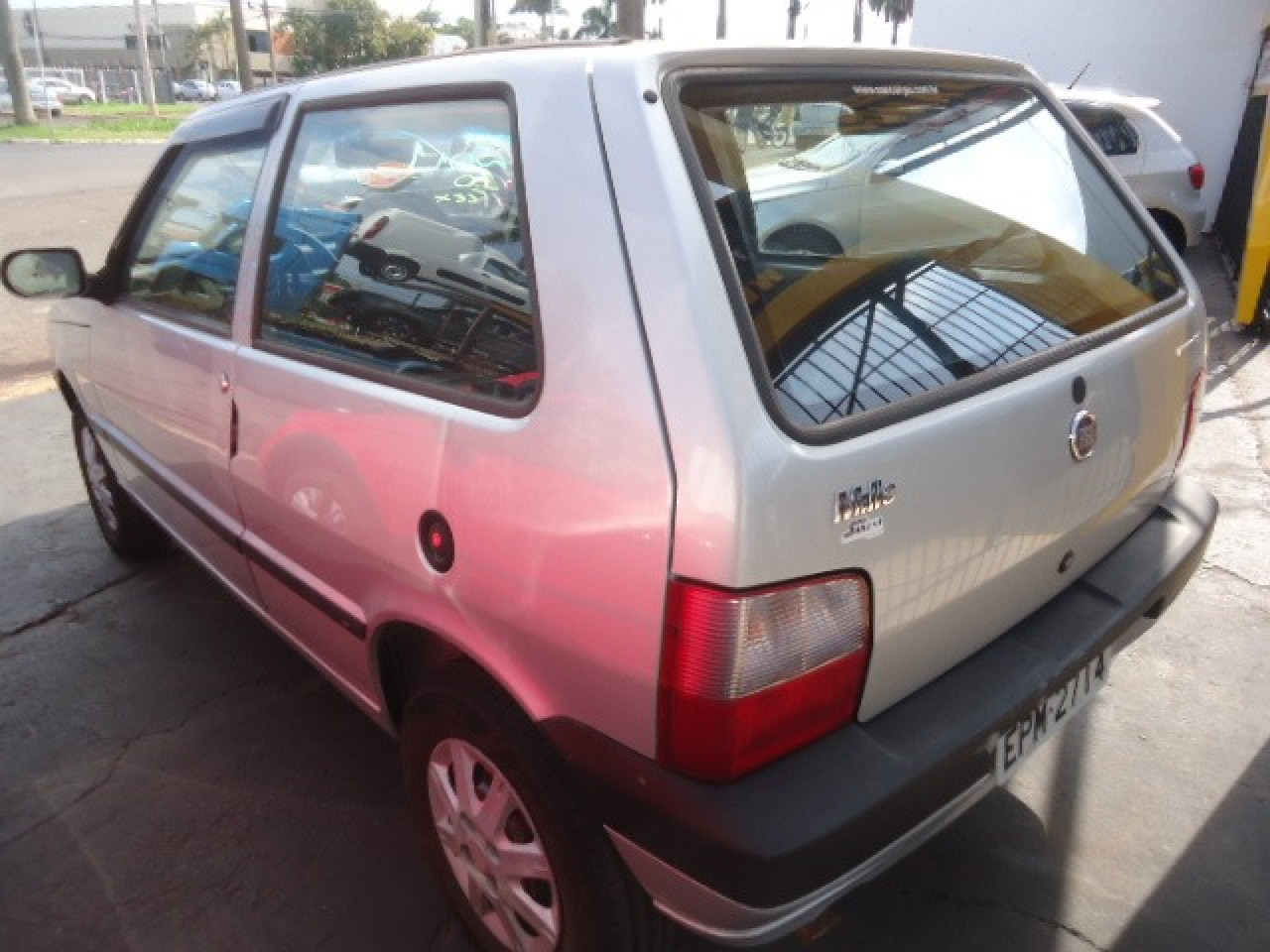 FIAT Uno 1.0 FLEX FIRE