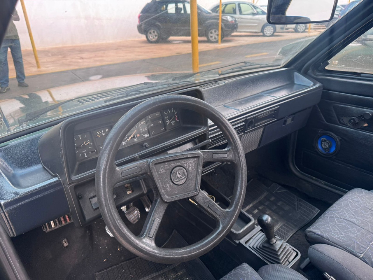 VOLKSWAGEN Gol 1.6
