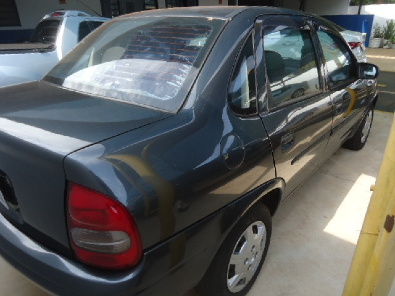 CHEVROLET Corsa Sedan 1.0 4P VHC CLASSIC LIFE FLEX