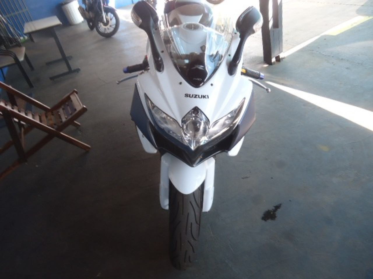 SUZUKI GSX-R 750 Srad Modelo sem Versão