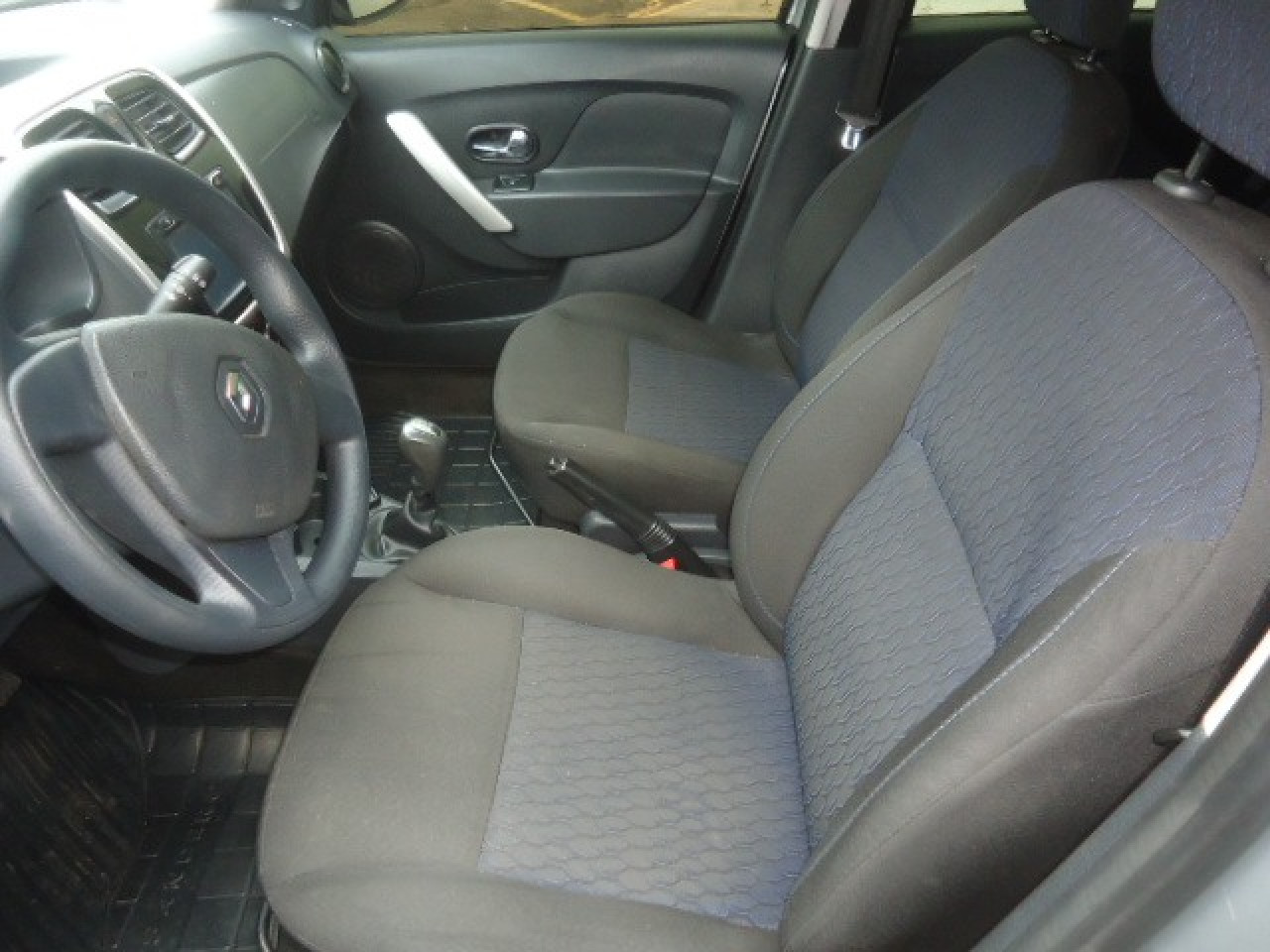 RENAULT Sandero 1.6 16V 4P FLEX SCE EXPRESSION EASY-R AUTOMATIZADO