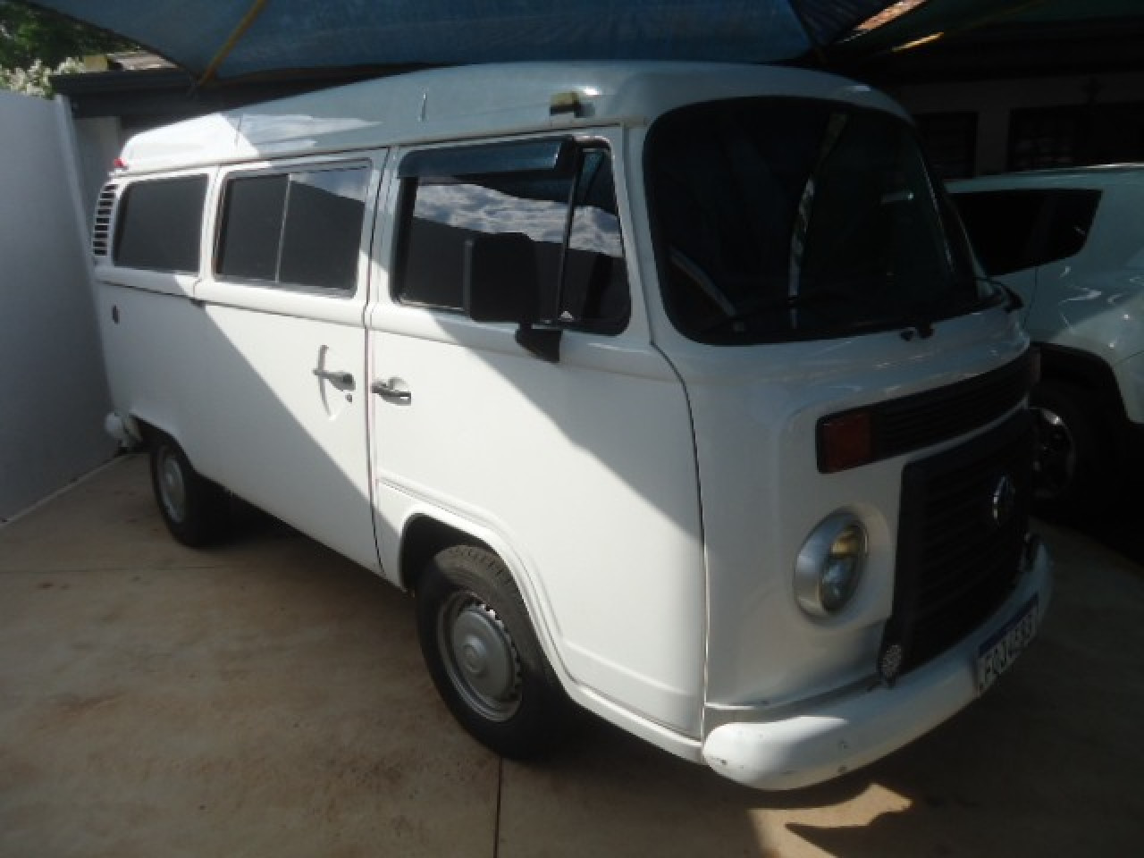 VOLKSWAGEN Kombi 1.4 FLEX STD 9 LUGARES