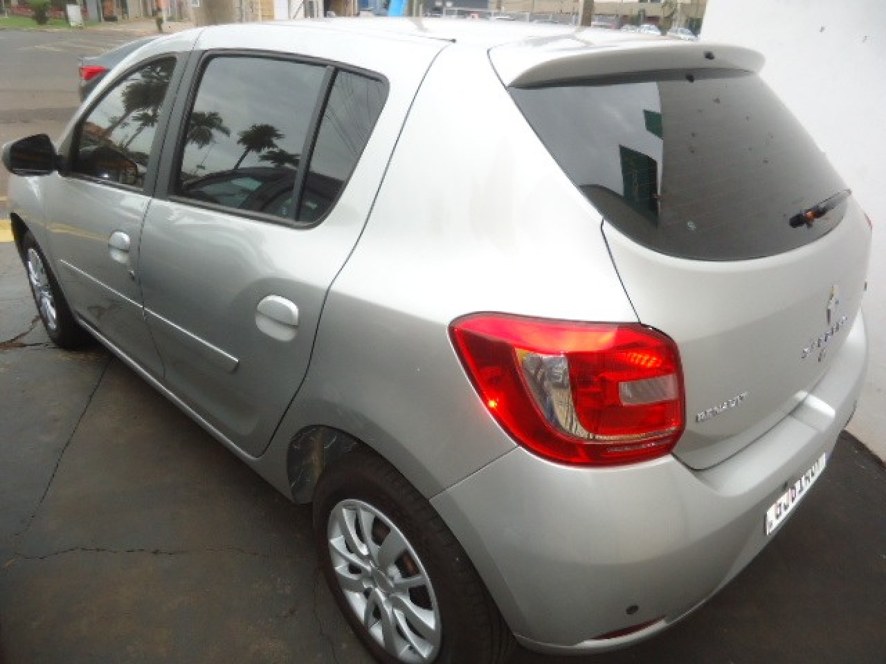 RENAULT Sandero 1.6 16V 4P FLEX SCE EXPRESSION EASY-R AUTOMATIZADO