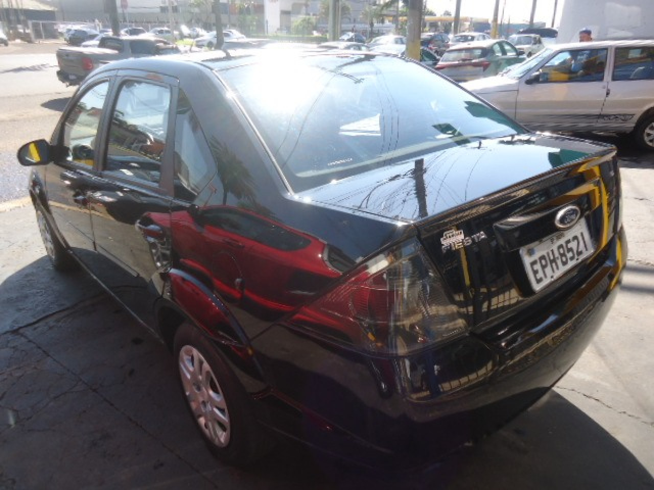 FORD Fiesta Sedan 1.6 4P FLEX