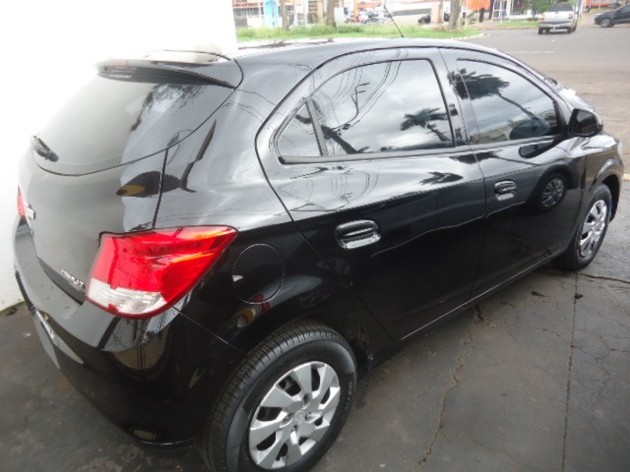 CHEVROLET Onix Hatch 1.0 4P FLEX LT