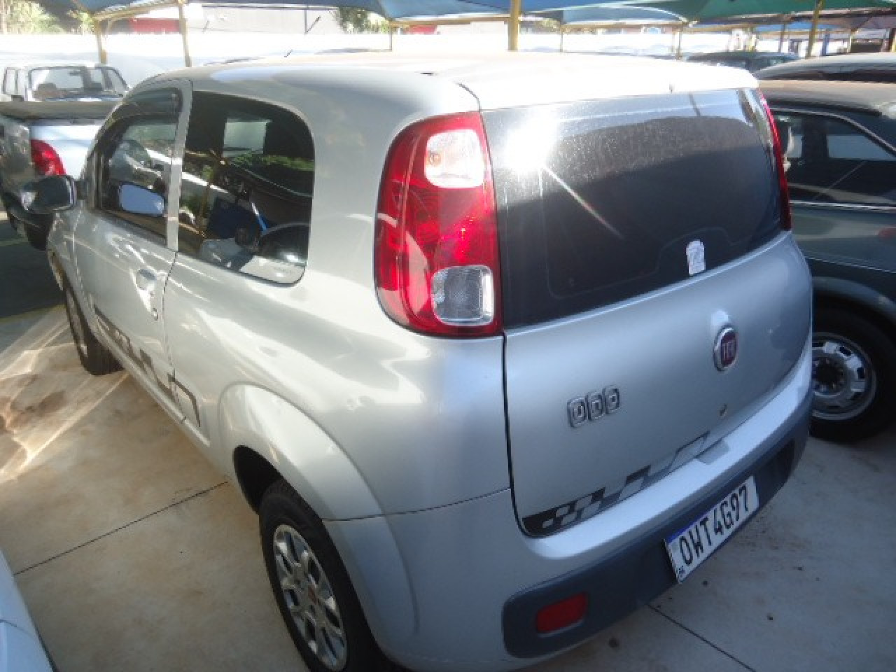 FIAT Uno 1.0 FLEX VIVACE