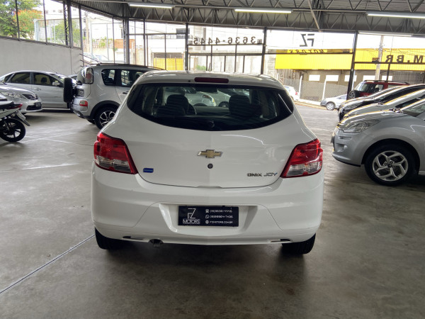 CHEVROLET Onix Hatch 1.0 4P FLEX JOY