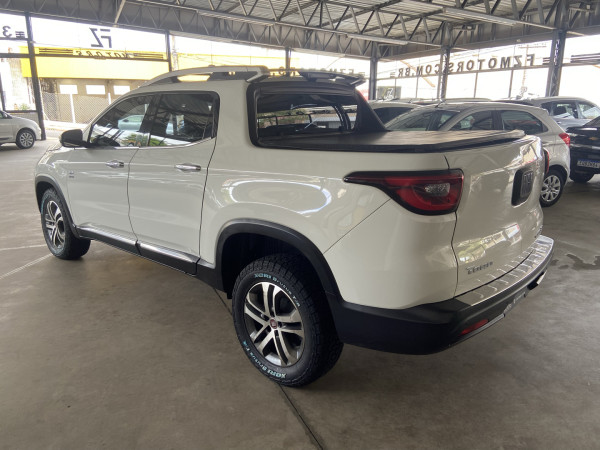 FIAT Toro 2.0 16V 4P VOLCANO 4WD TURBO DIESEL AUTOMÁTICO