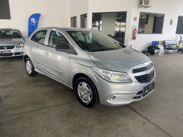 CHEVROLET Onix Hatch