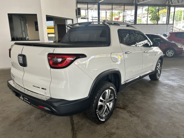 FIAT Toro 2.0 16V 4P 4WD VOLCANO TURBO AUTOMÁTICO