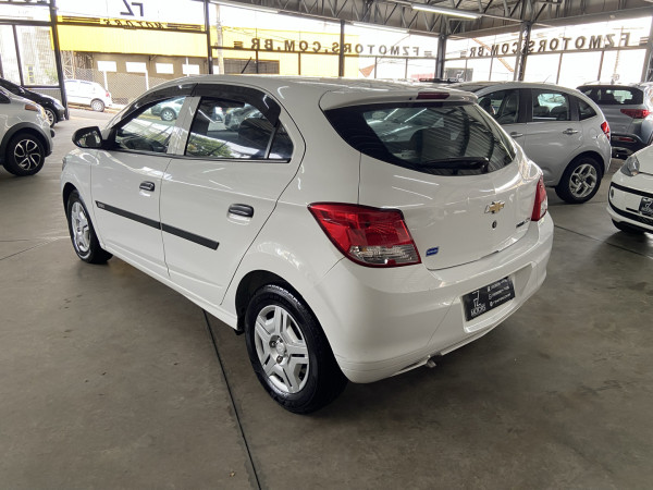 CHEVROLET Onix Hatch 1.0 4P FLEX JOY