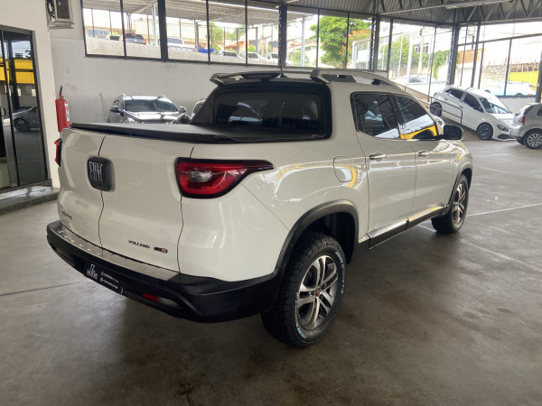 FIAT Toro 2.0 16V 4P VOLCANO 4WD TURBO DIESEL AUTOMÁTICO