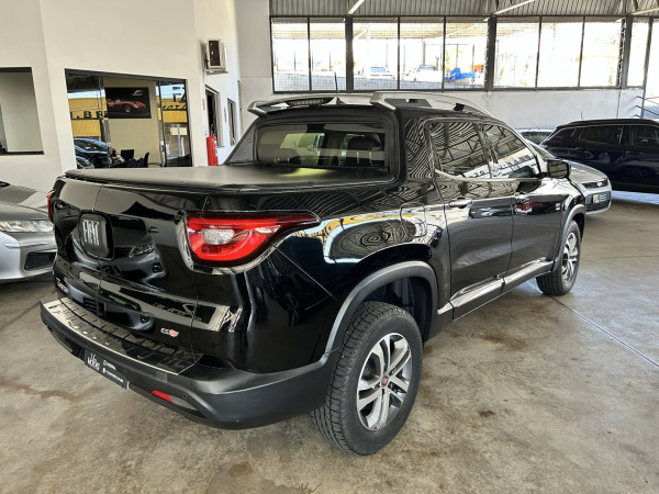 FIAT Toro 2.0 16V 4P 4WD VOLCANO TURBO AUTOMÁTICO
