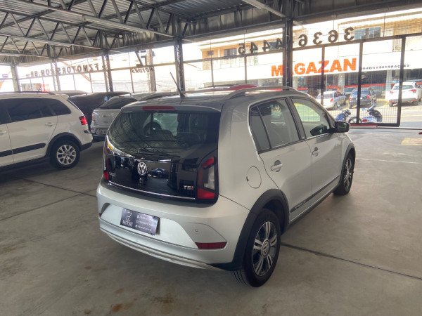 Cross UP 1.0 12V 4P TSI FLEX