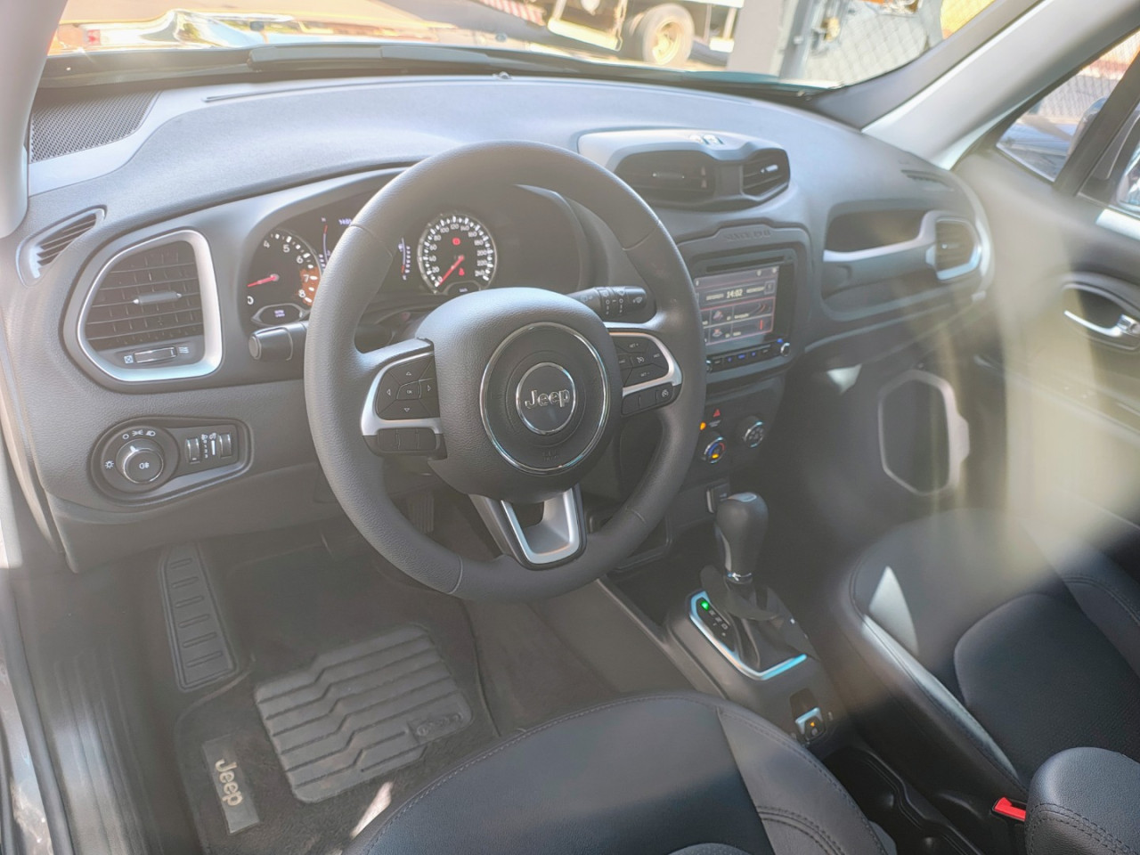 Renegade 1.8 16V 4P FLEX AUTOMÁTICO