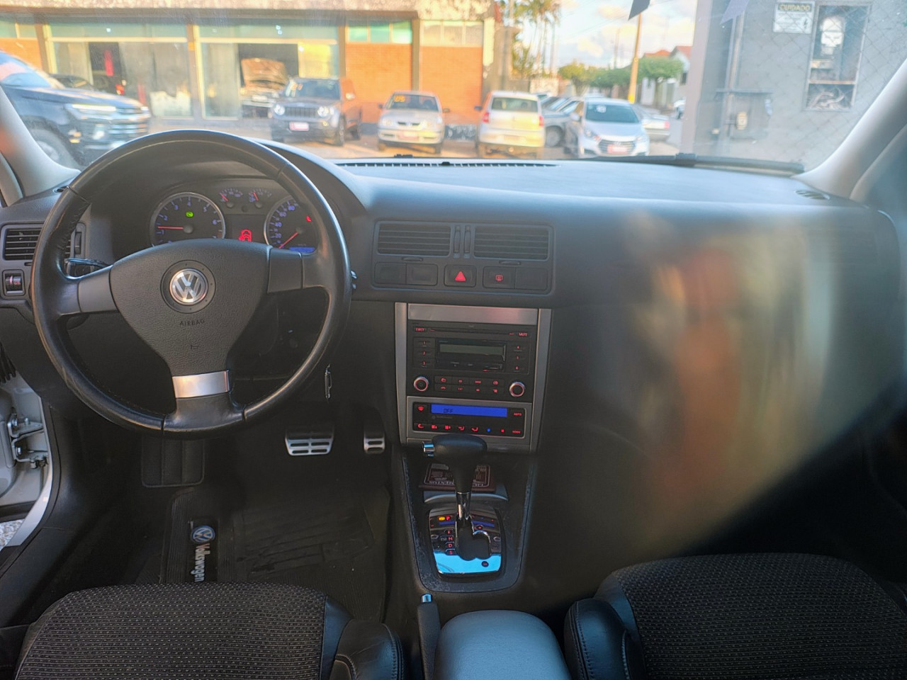 Golf 1.6 4P CONFORTLINE AUTOMÁTICO