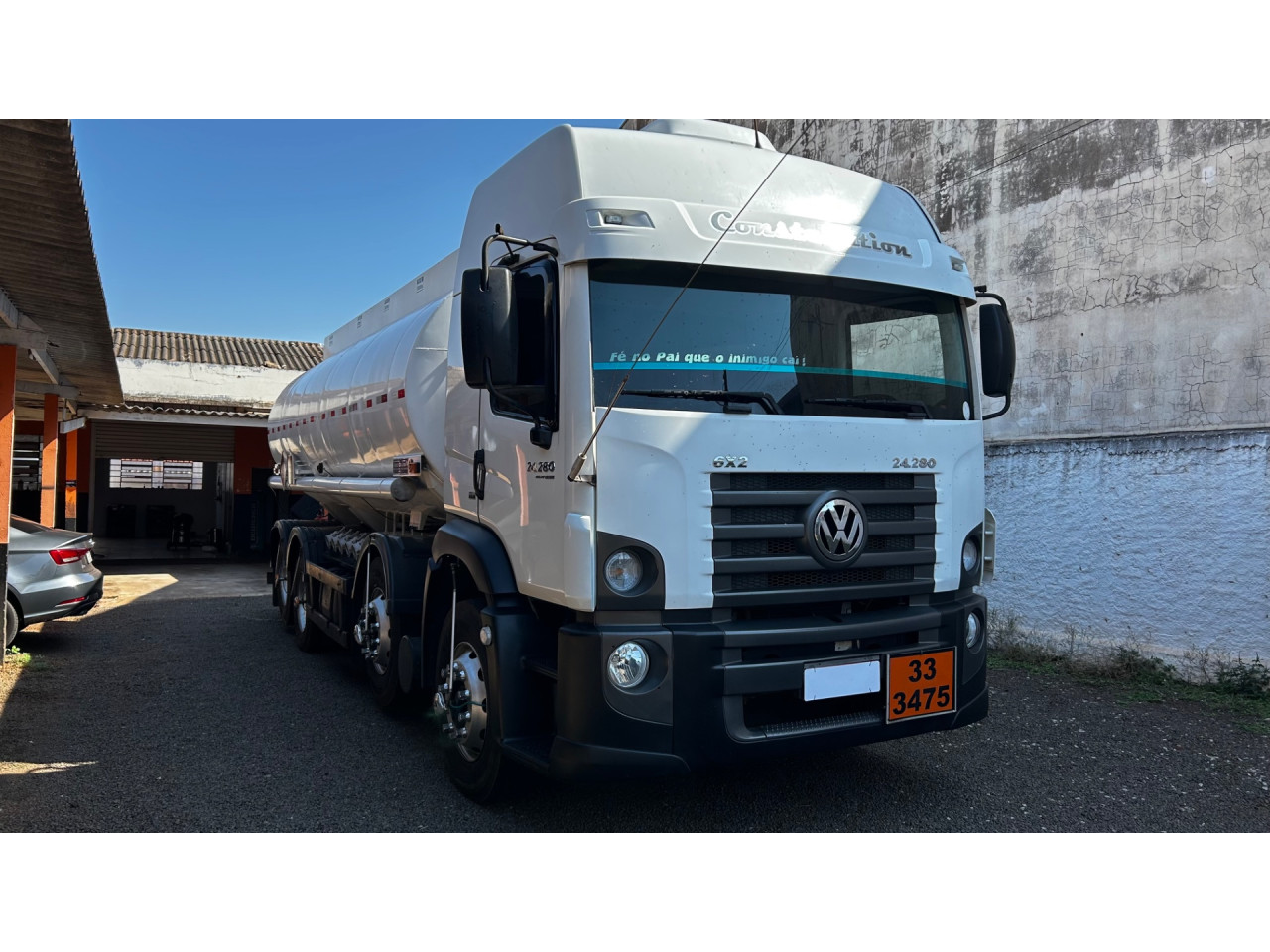 VOLKSWAGEN 24-280 CONSTELLATION 6x2