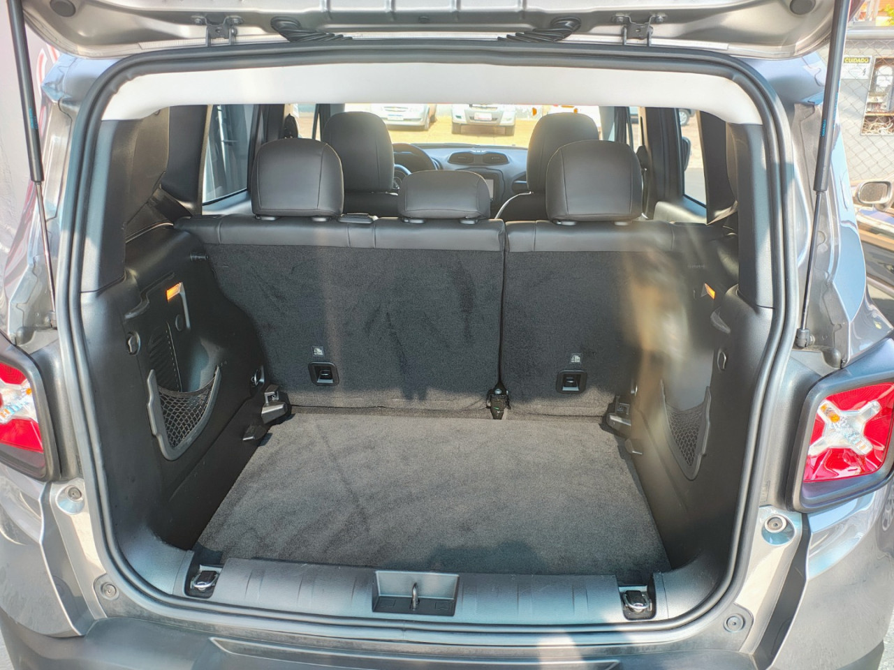 Renegade 1.8 16V 4P FLEX AUTOMÁTICO