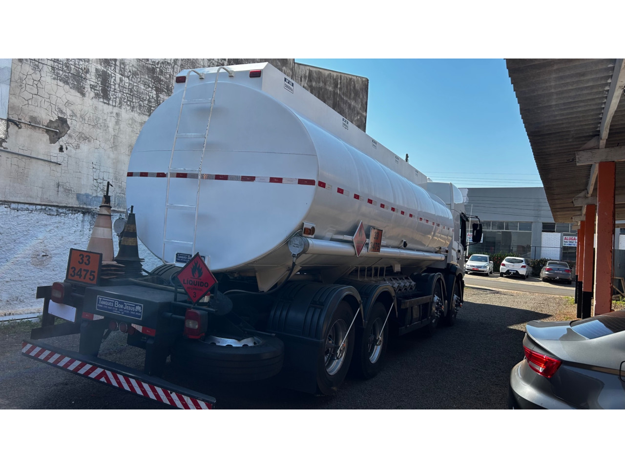 VOLKSWAGEN 24-280 CONSTELLATION 6x2