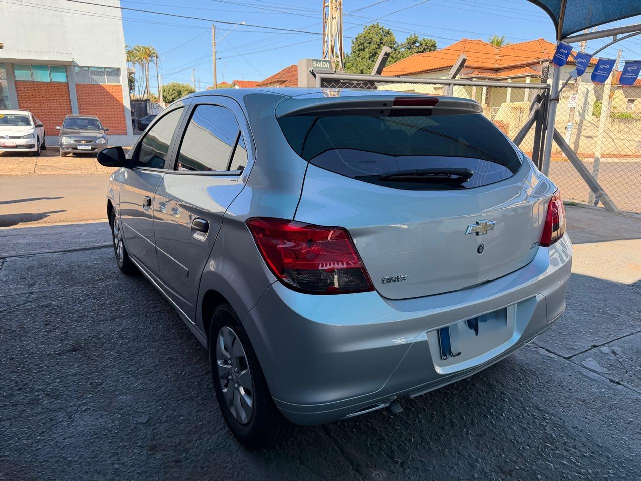 CHEVROLET Onix Hatch 1.0 4P FLEX JOY