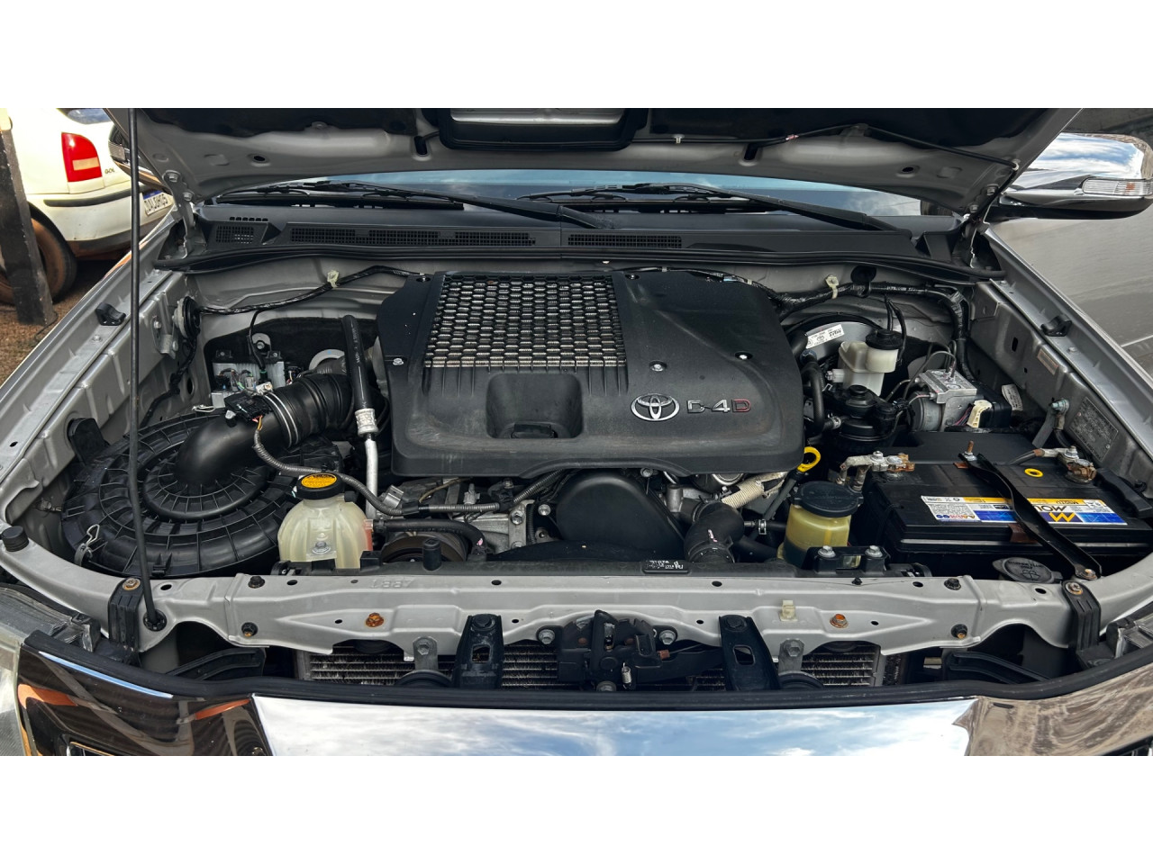 TOYOTA Hilux Caminhonete 3.0 16V 4P 4X4 SRV TURBO DIESEL CABINE DUPLA AUTOMÁTICO