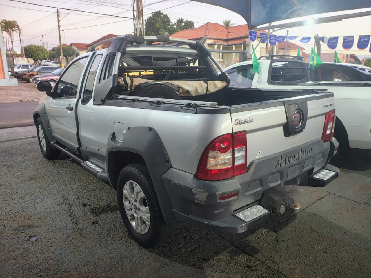 FIAT Strada 1.8 FLEX ADVENTURE LOCKER CABINE ESTENDIDA