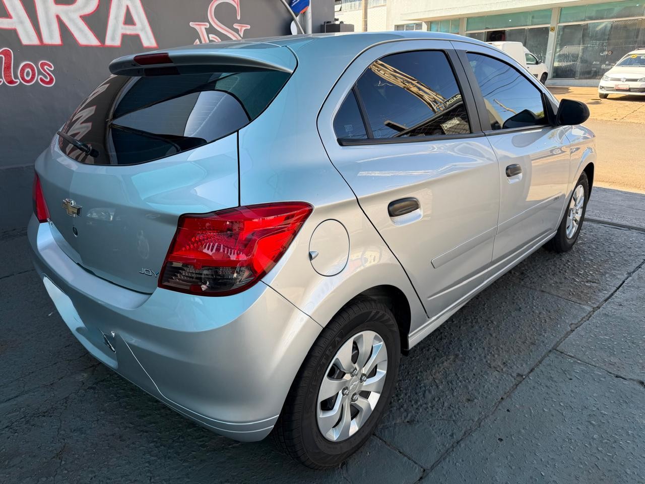 CHEVROLET Onix Hatch 1.0 4P FLEX JOY