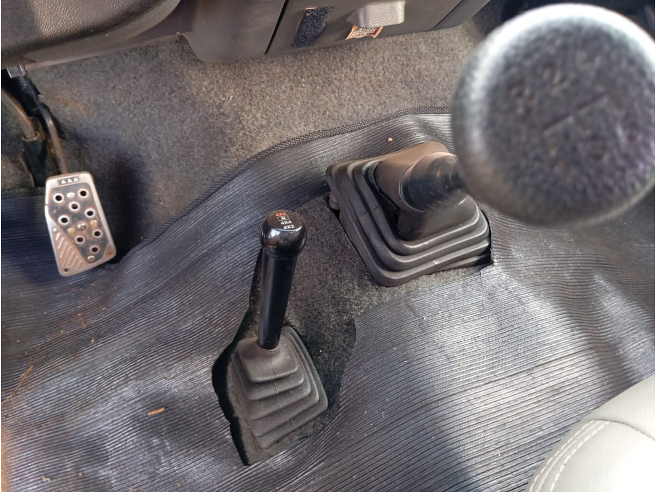 FORD F-1000 3.9 SUPER SERIE 4X4 CABINE SIMPLES TURBO DIESEL